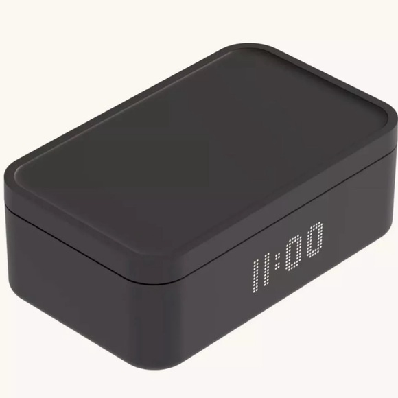 KEEP Intelligent Storage - Smart Biometric Lockbox Ai Technology - Retail $499 - Picture 4 of 6